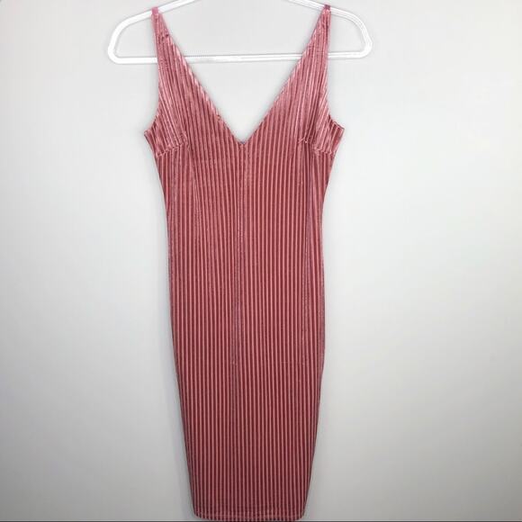 Forever 21 Rose Pink Velvet Ribbed V-Neck Dress Medium Sexy Going Out - Picture 4 of 8